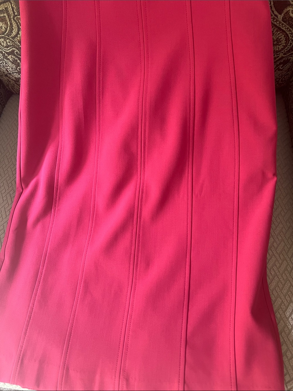 Worn 1x White House Black Market Fuchsia Midi Sheath Dress. Size 4 - Picture 4 of 5
